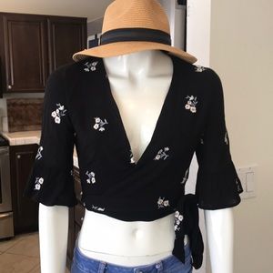 Ivy & Main black Crop wrap floral top
